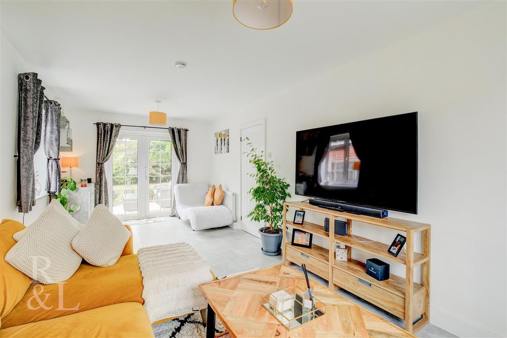 Property photo 3 of 19 Export-10.Jpg