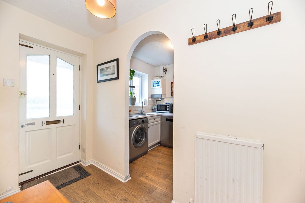 Property photo 2 of 30