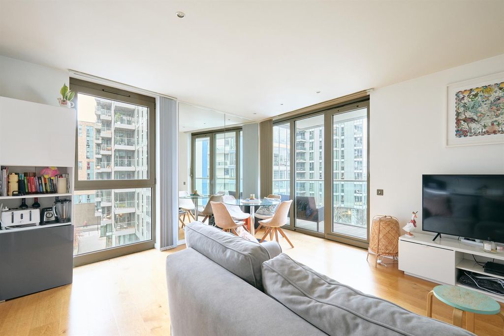 Property photo 3 of 25