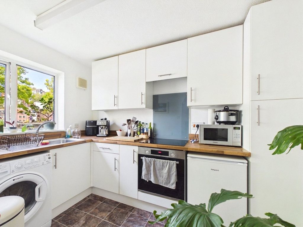 Property photo 3 of 10 Picture No. 05