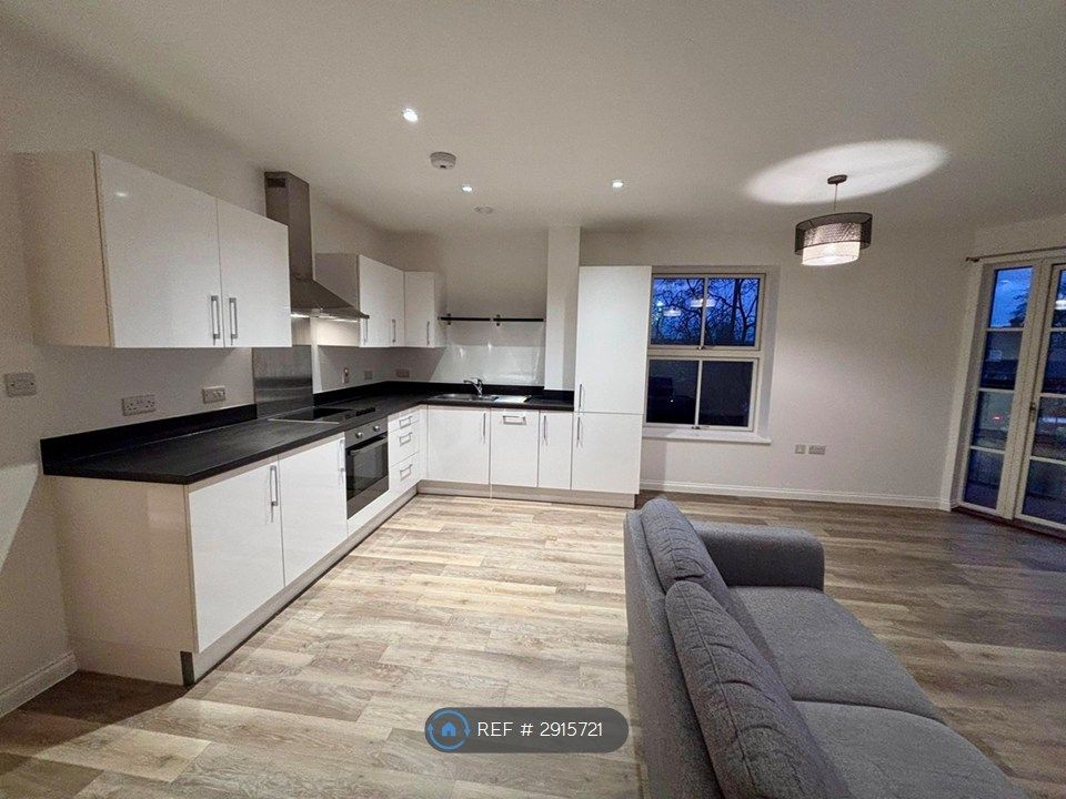 Property photo 2 of 13 Kitchen