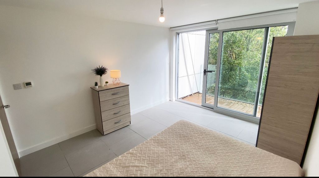 Property photo 2 of 12 Room E + Balcony