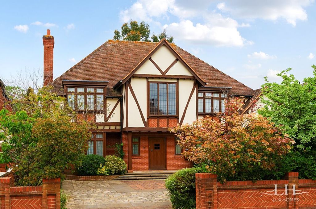 Property photo 1 of 21