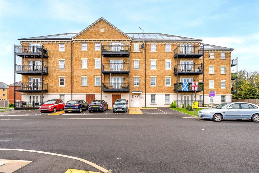 Property photo 1 of 18 External