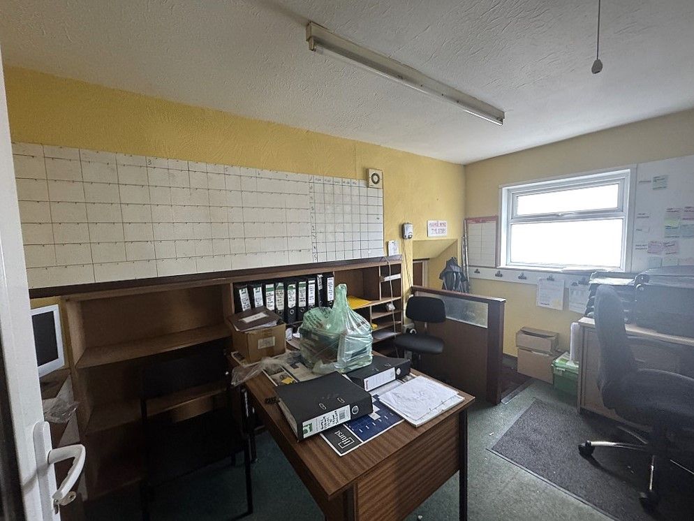 Property photo 2 of 19