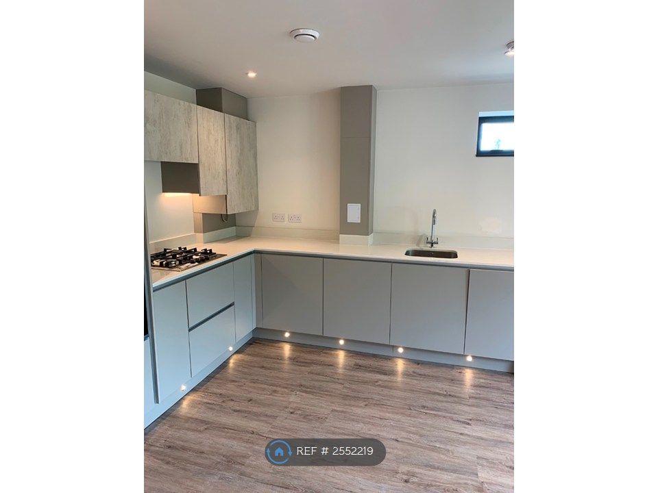 Property photo 2 of 18 Kitchen Through Lounge