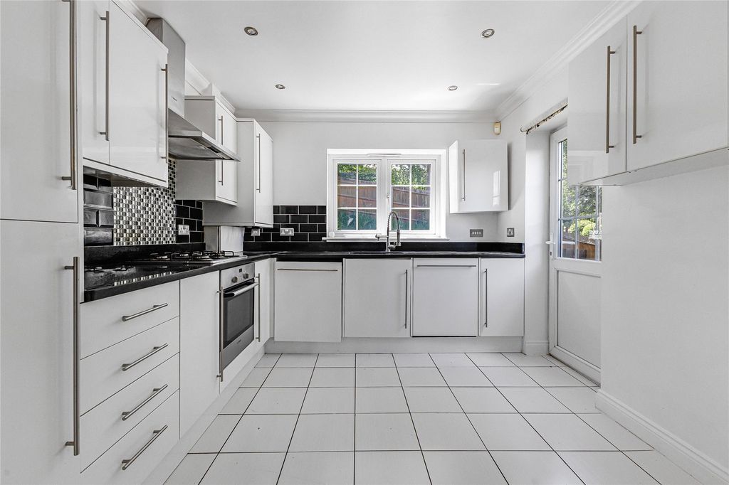 Property photo 3 of 13 Picture No. 34