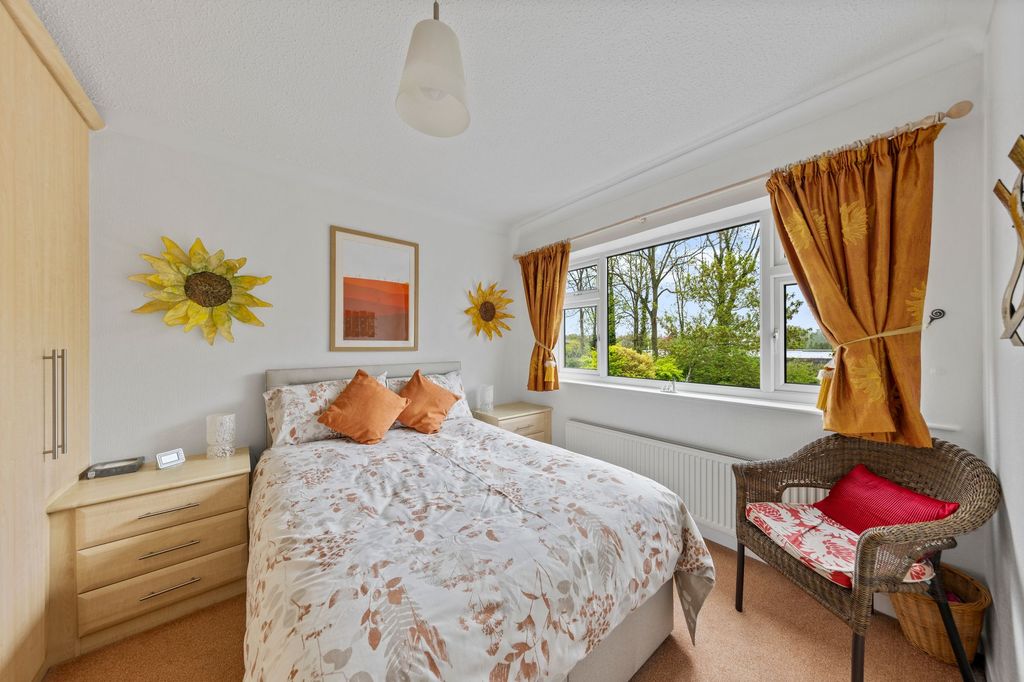 Property photo 3 of 24