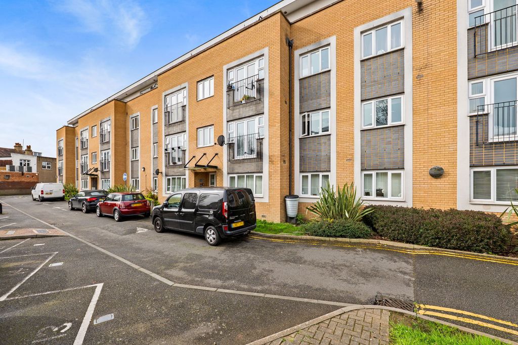 Property photo 1 of 12