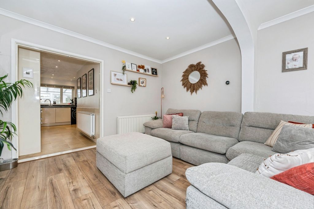 Property photo 1 of 17 Pbox-Img.Jpg