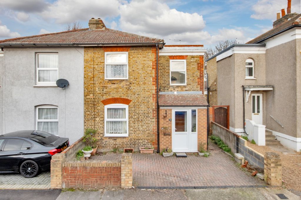 Property photo 1 of 15 External