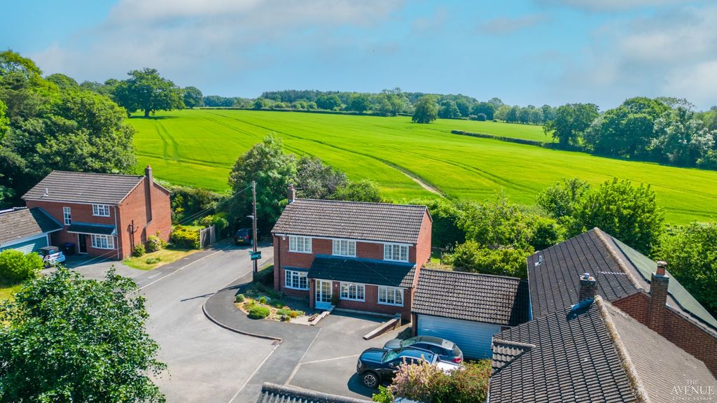 Property photo 2 of 36 3781394
