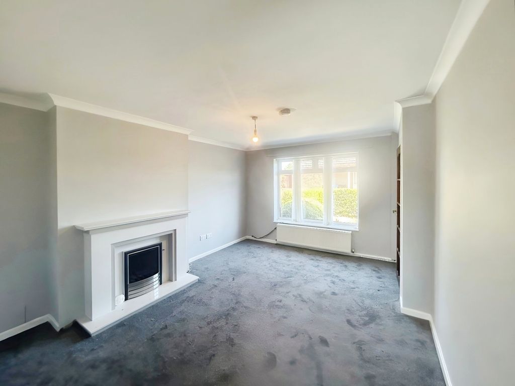 Property photo 2 of 8 Lounge