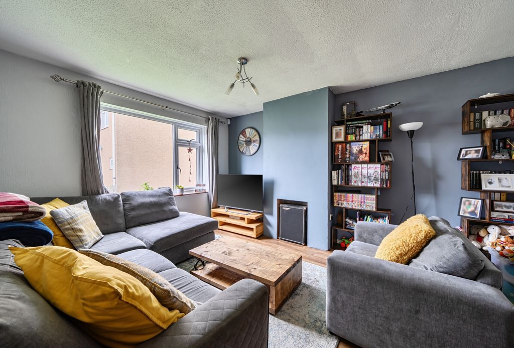 Property photo 1 of 18 1417431-13-69A05c...