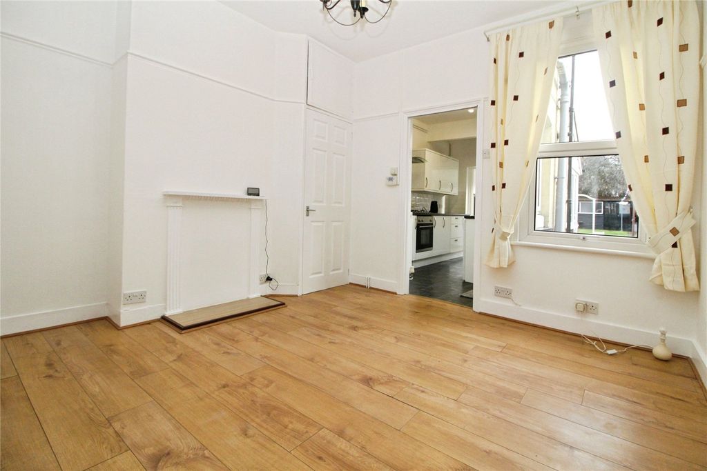 Property photo 3 of 12 Picture No. 13