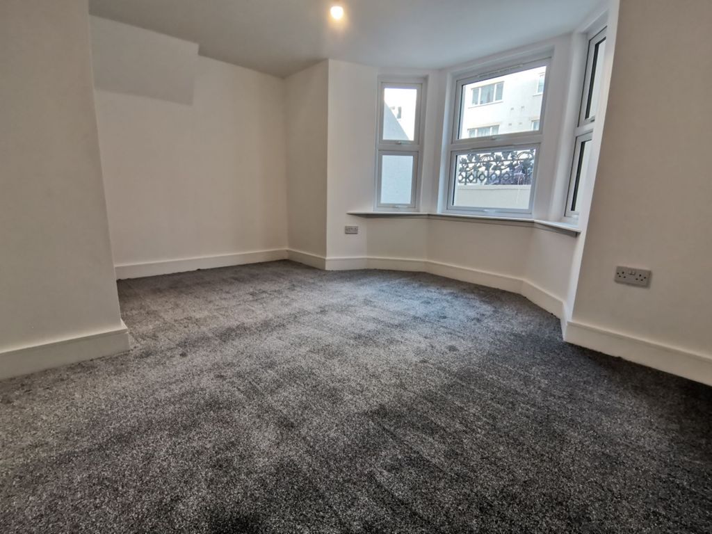 Property photo 3 of 9 Photo 3