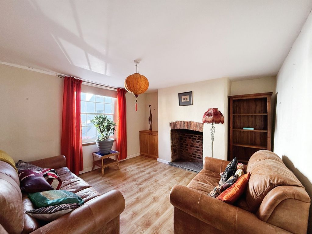 Property photo 3 of 14