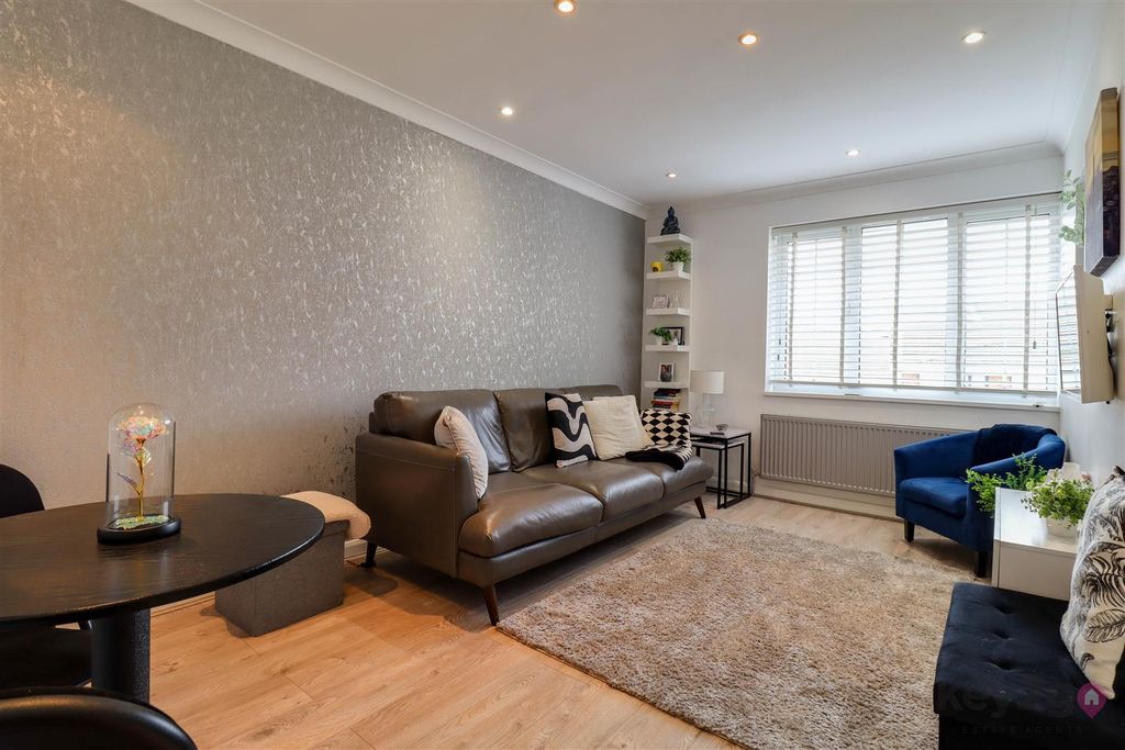 Property photo 3 of 19 Img_1397-Img_1399.Jpg