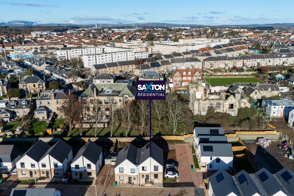 Property photo 3 of 30