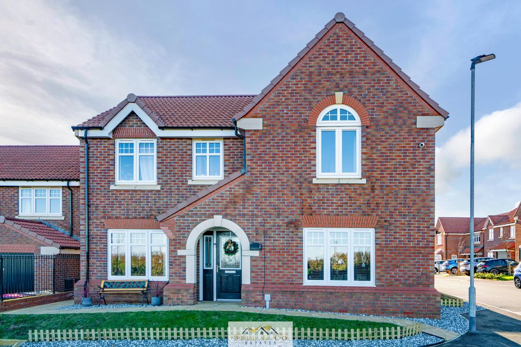 Property photo 1 of 33 Front Of Property 2