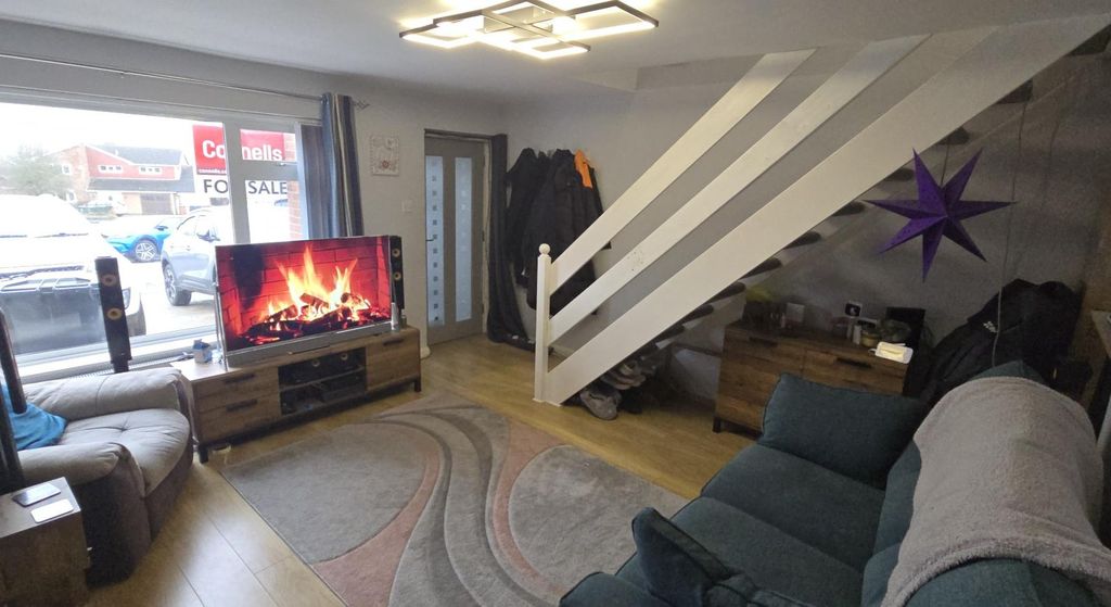 Property photo 3 of 17