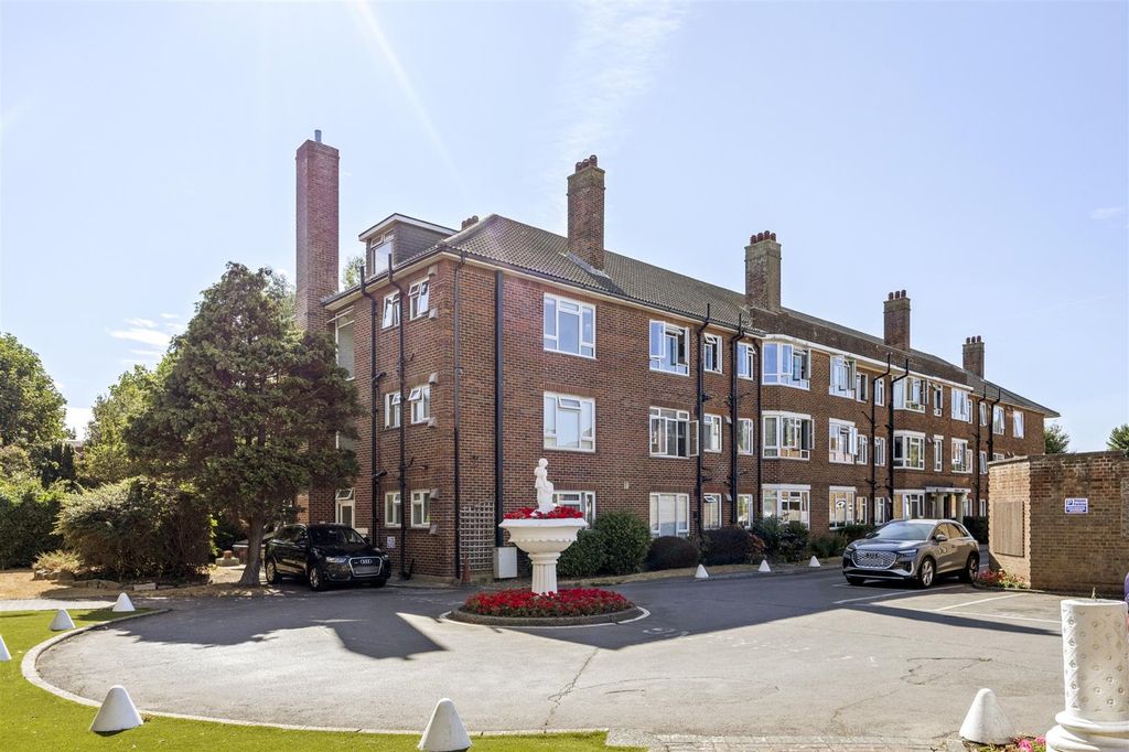 Property photo 1 of 11 Aldrington Close, Cranley Court, Flat 12-011.Jpg