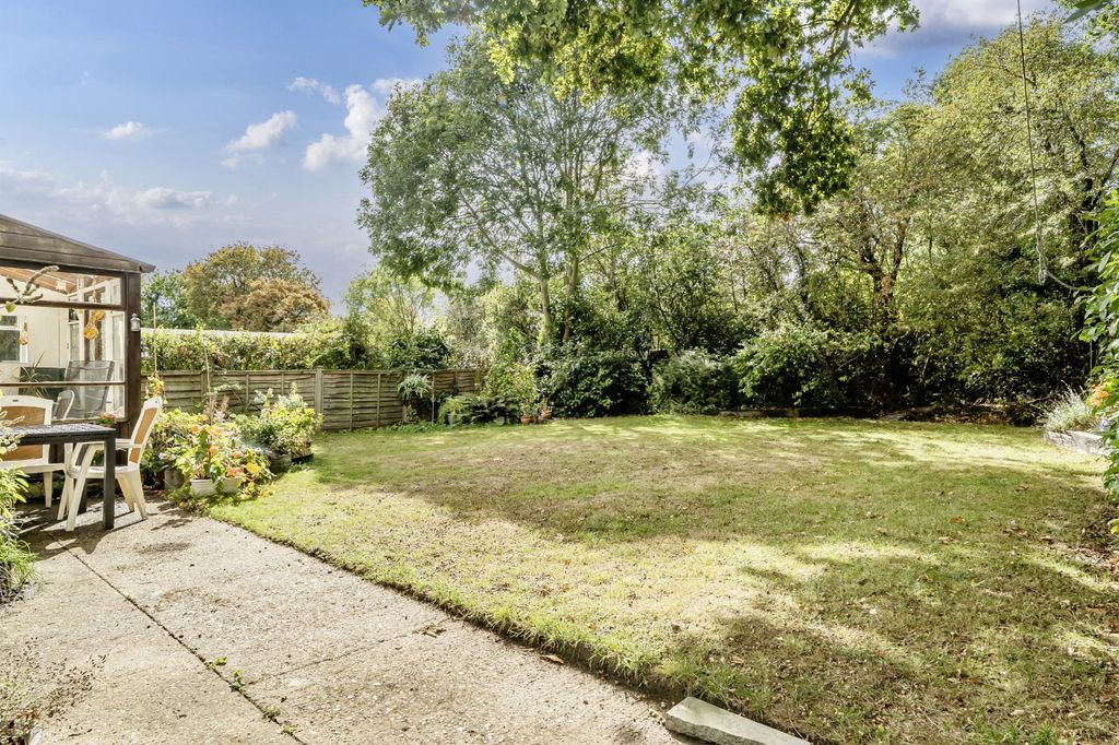 Property photo 3 of 20 Garden