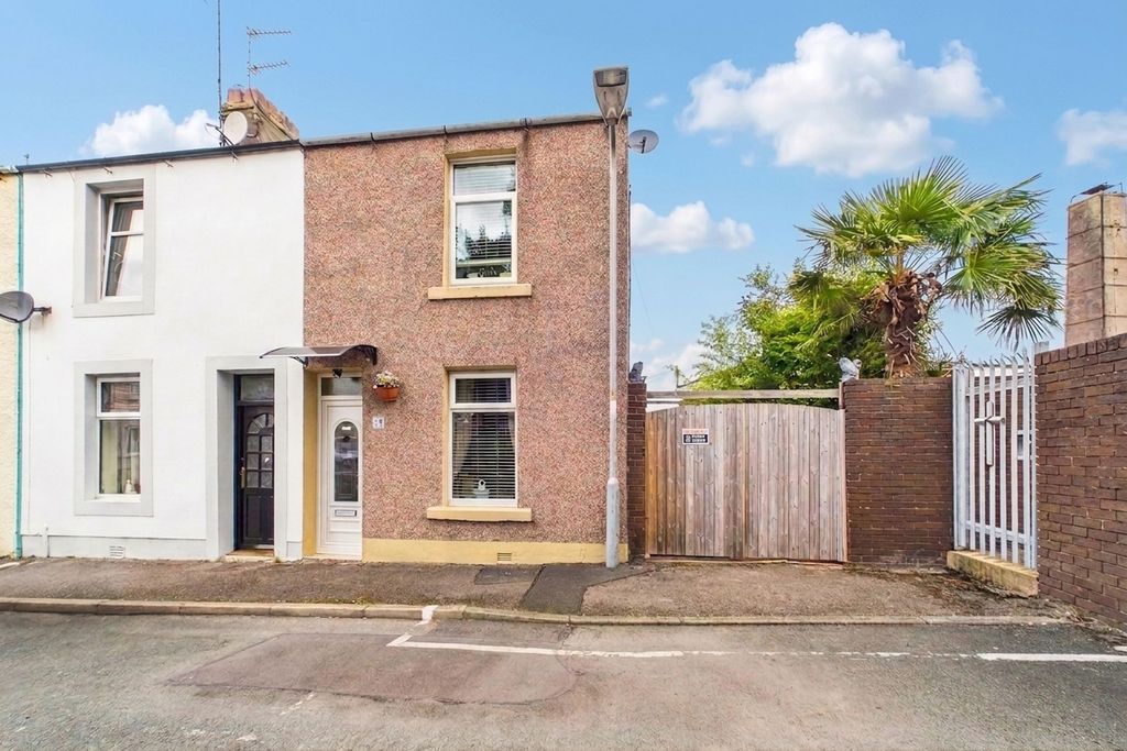 Property photo 1 of 16