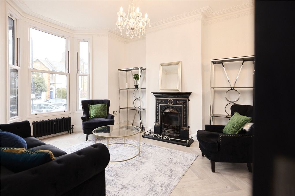 Property photo 3 of 55 Picture No. 08