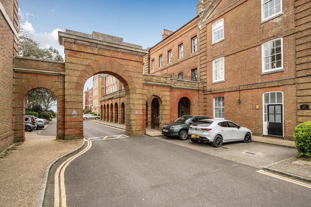 Property photo 3 of 22