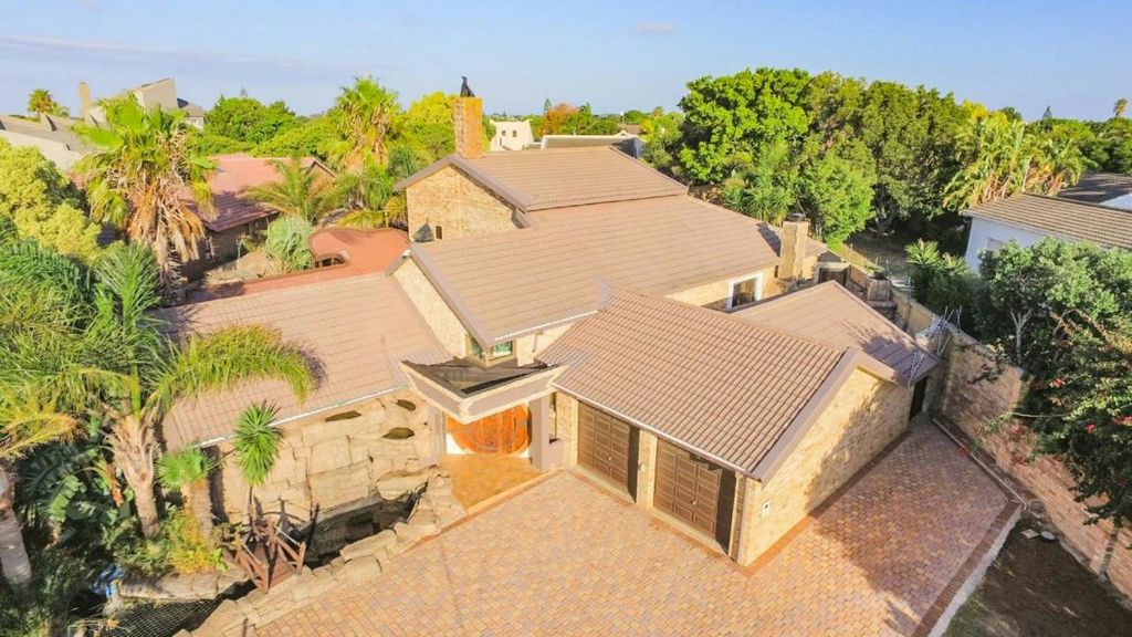 Property photo 1 of 31 1Plz1366162