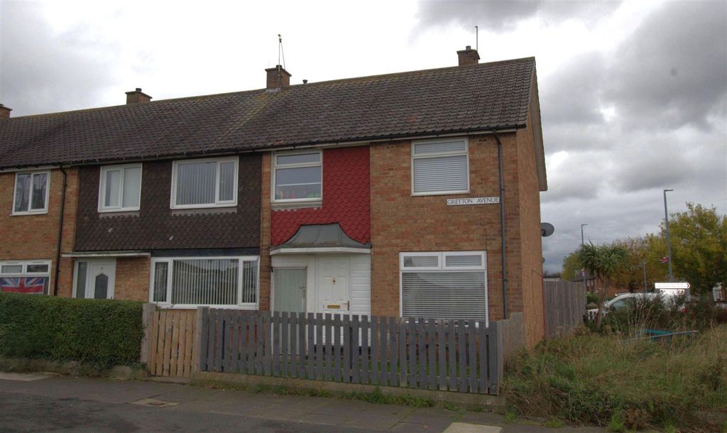 Property photo 1 of 8 Front