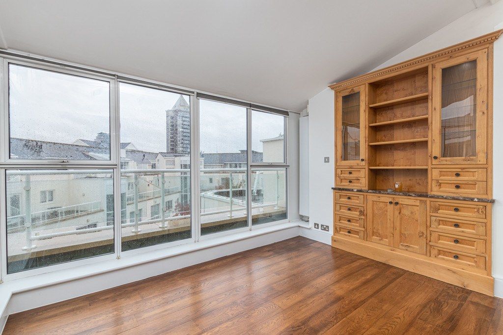 Property photo 3 of 13 Gallery