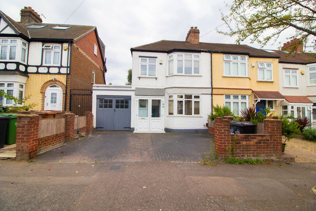 Property photo 1 of 18