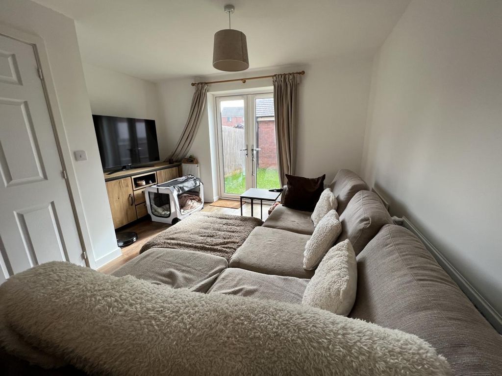 Property photo 3 of 9