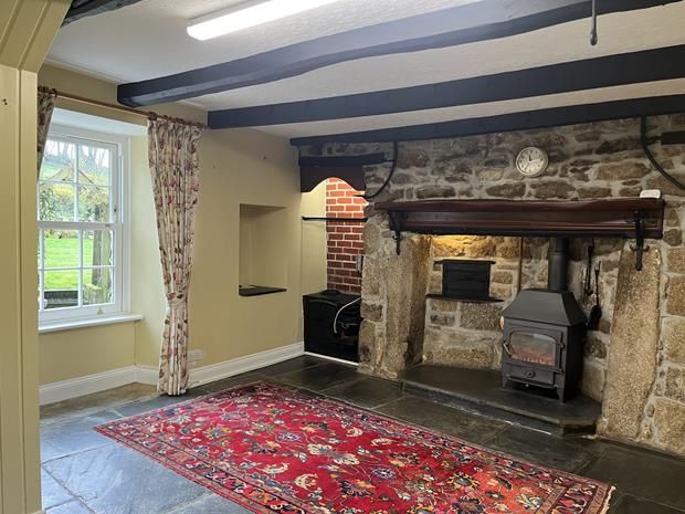 Property photo 3 of 20 Dining Room