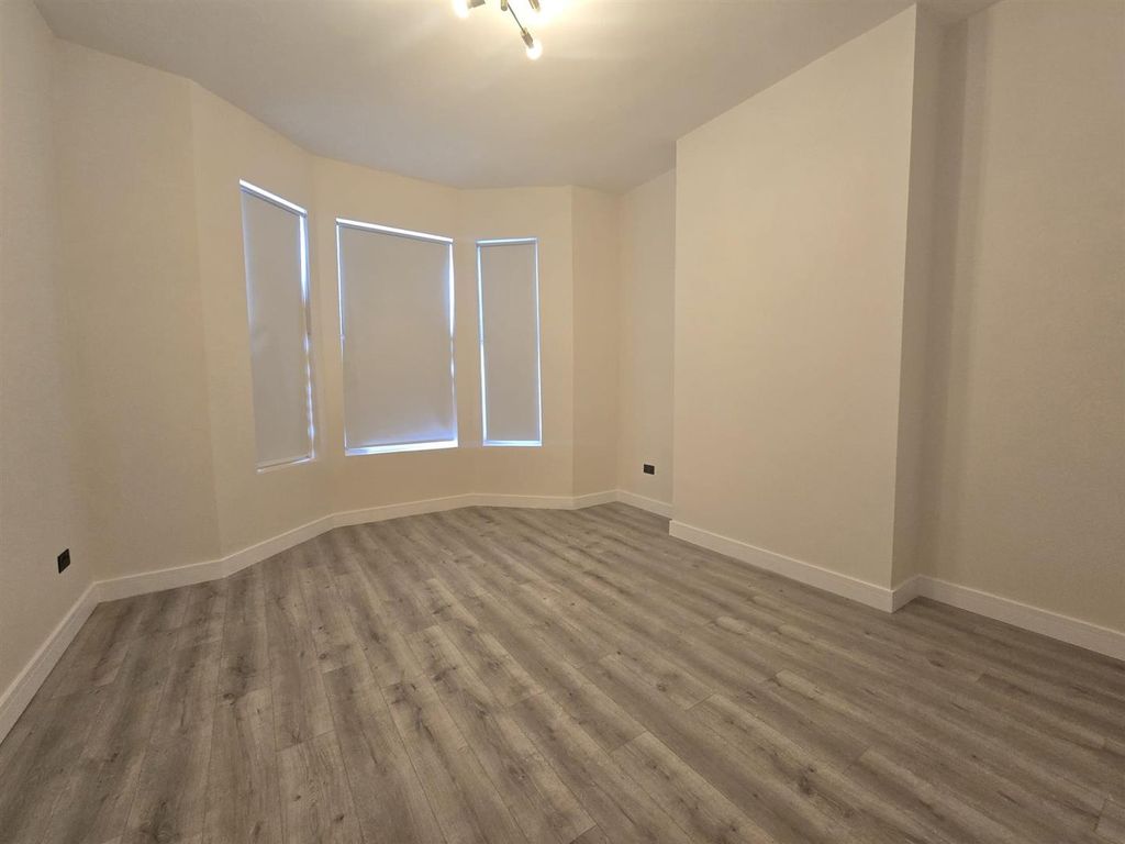 Property photo 2 of 9 Whatsapp Image 2026-04-27 At 11.07.59 (3).Jpeg