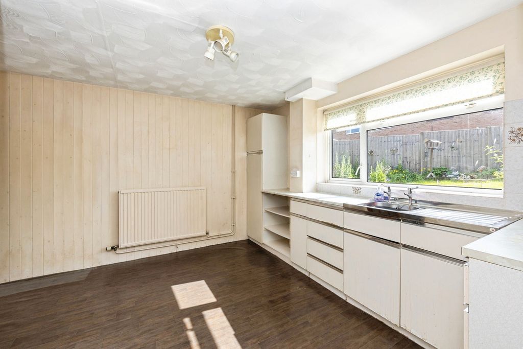 Property photo 3 of 24