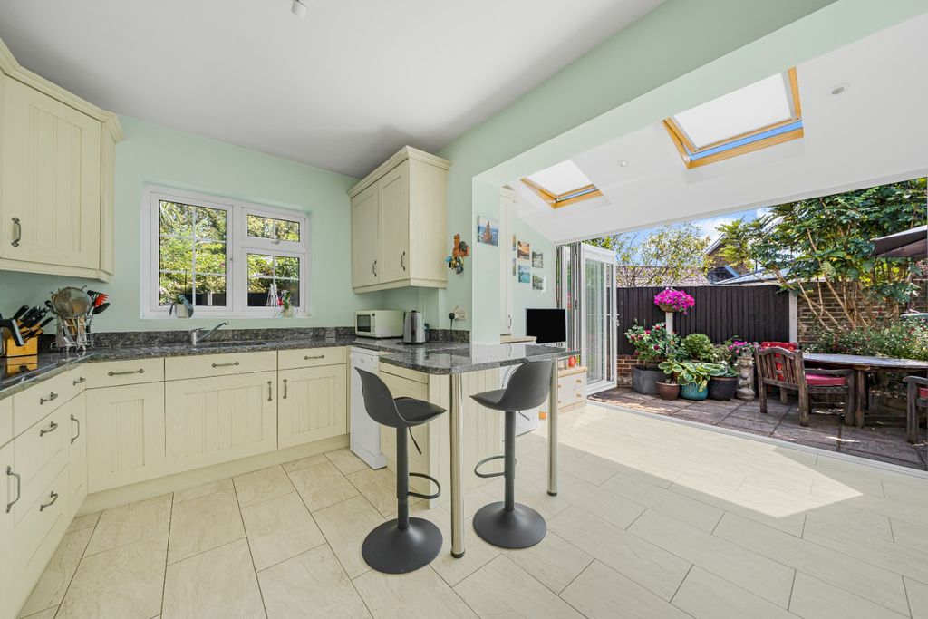 Property photo 2 of 15 5343512