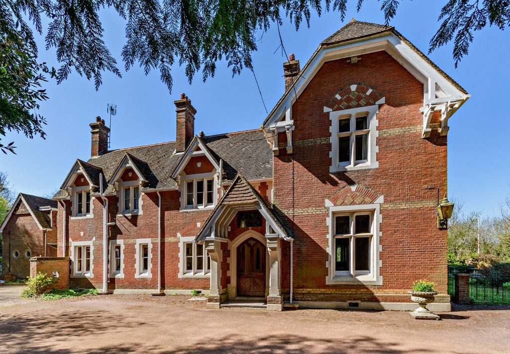 Property photo 2 of 19 Ringshill Place