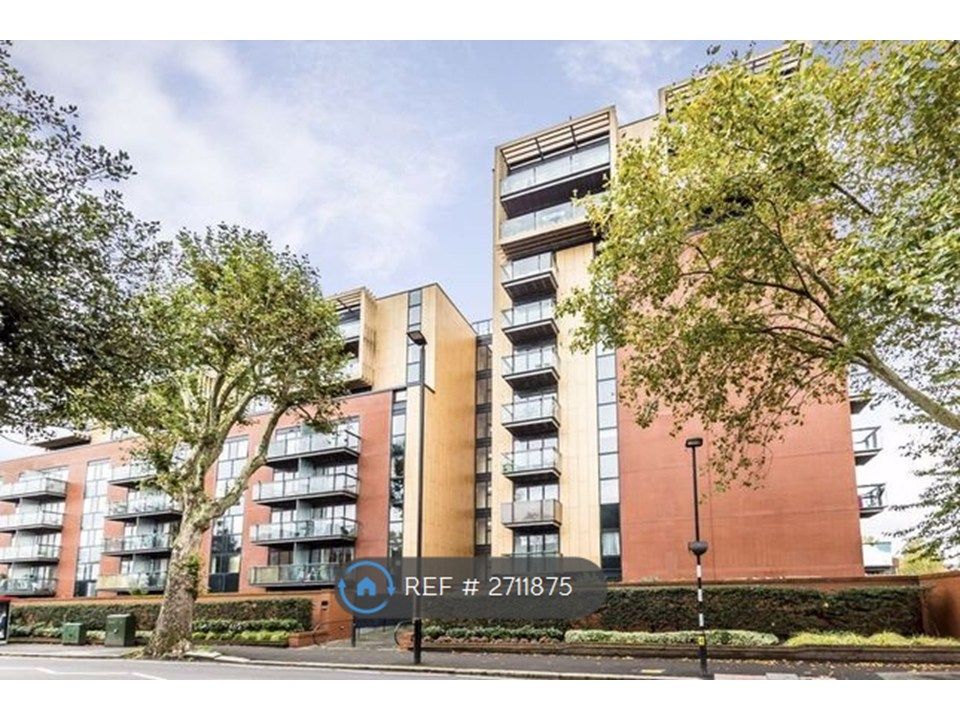 Property photo 1 of 17