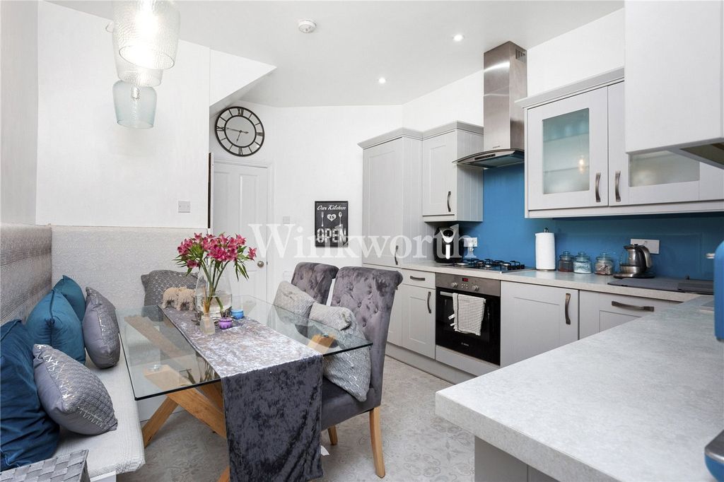 Property photo 3 of 13 Picture No. 24