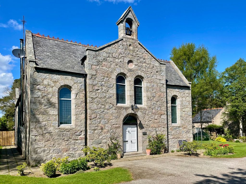 Property photo 2 of 47
