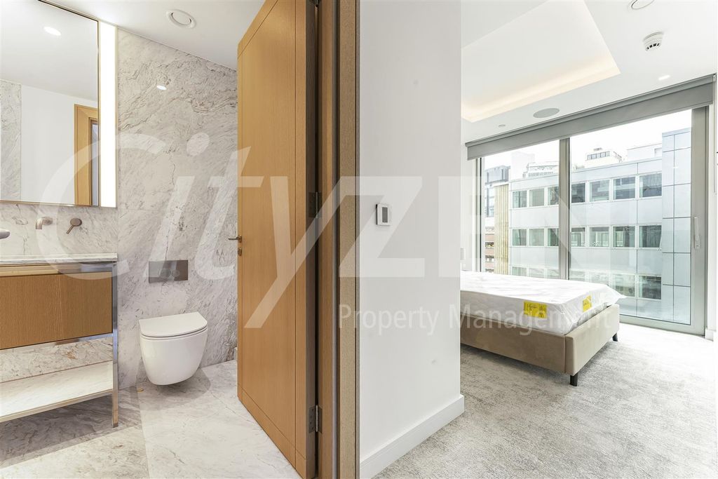 Property photo 2 of 21 Bedroom