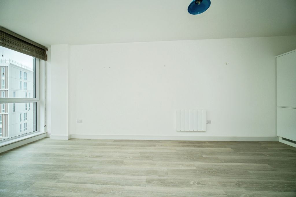 Property photo 2 of 13 Pbox-Img.Jpg