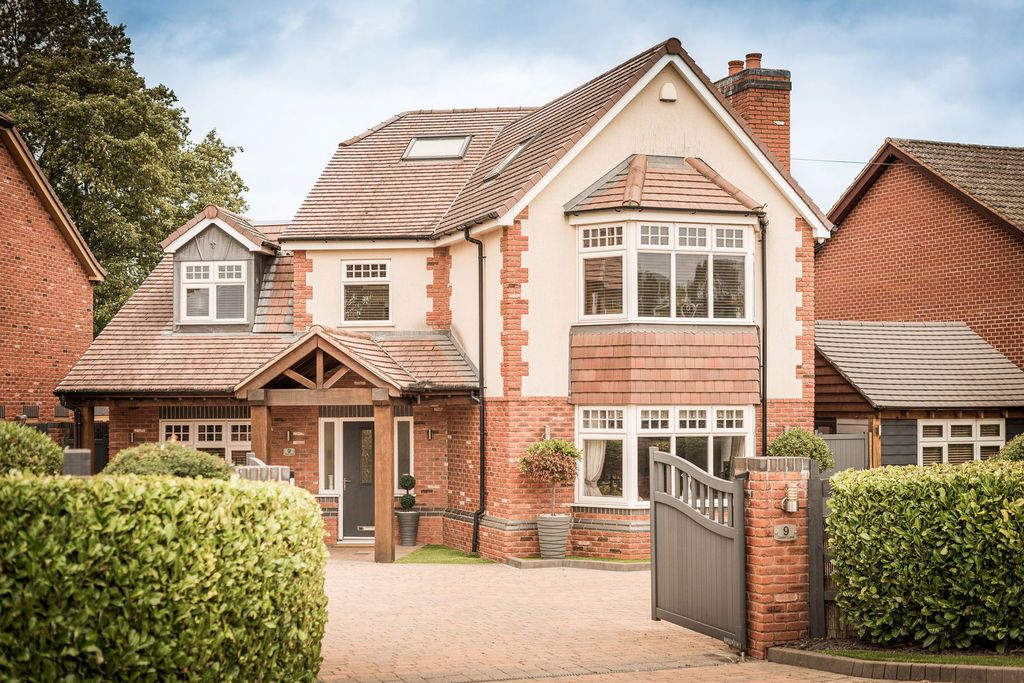 Property photo 1 of 50