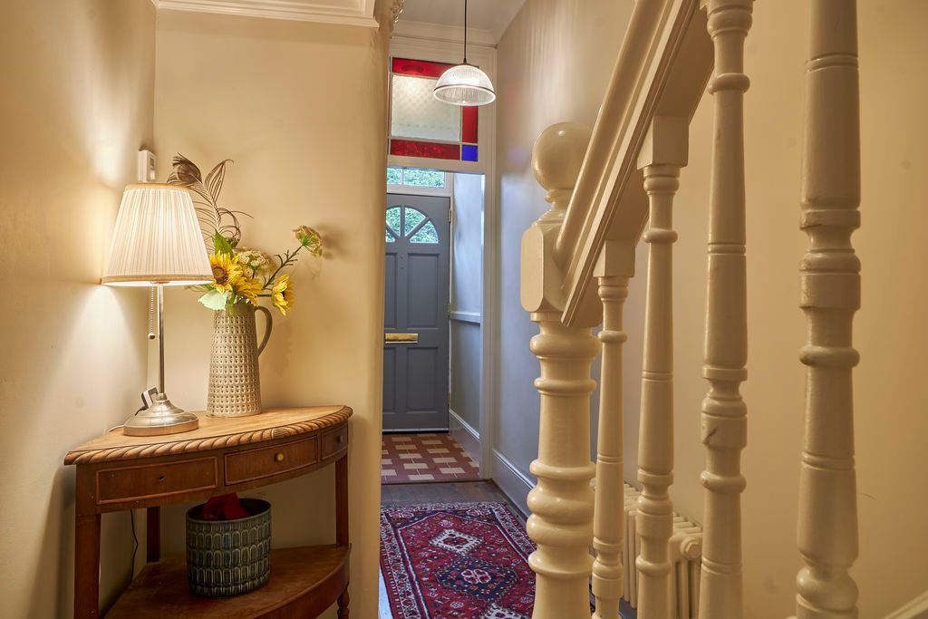 Property photo 2 of 19 Hallway