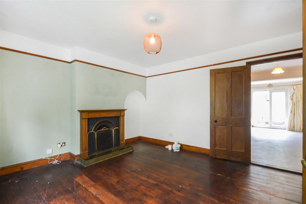 Property photo 2 of 9 6_86779.Jpg