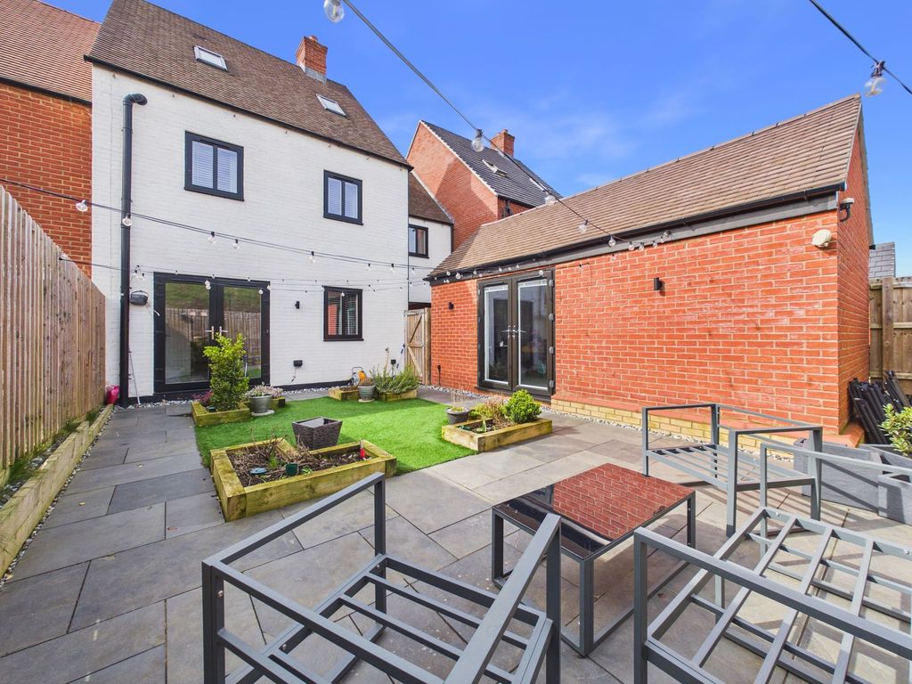 Property photo 2 of 23