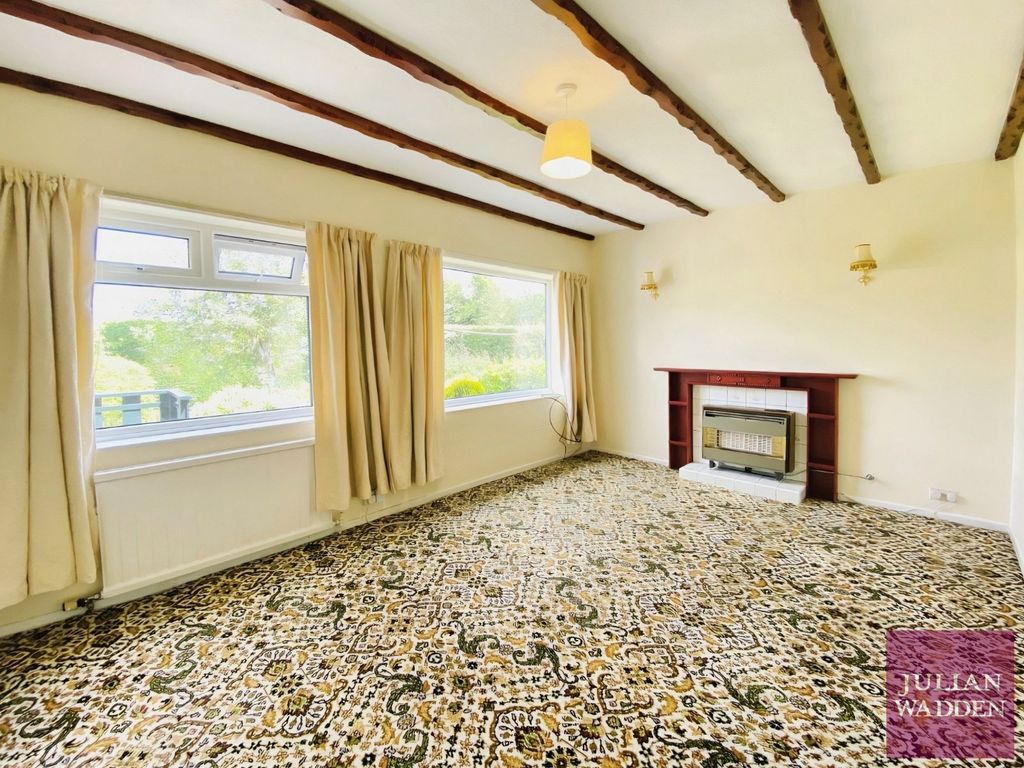 Property photo 2 of 16 Picture No. 28